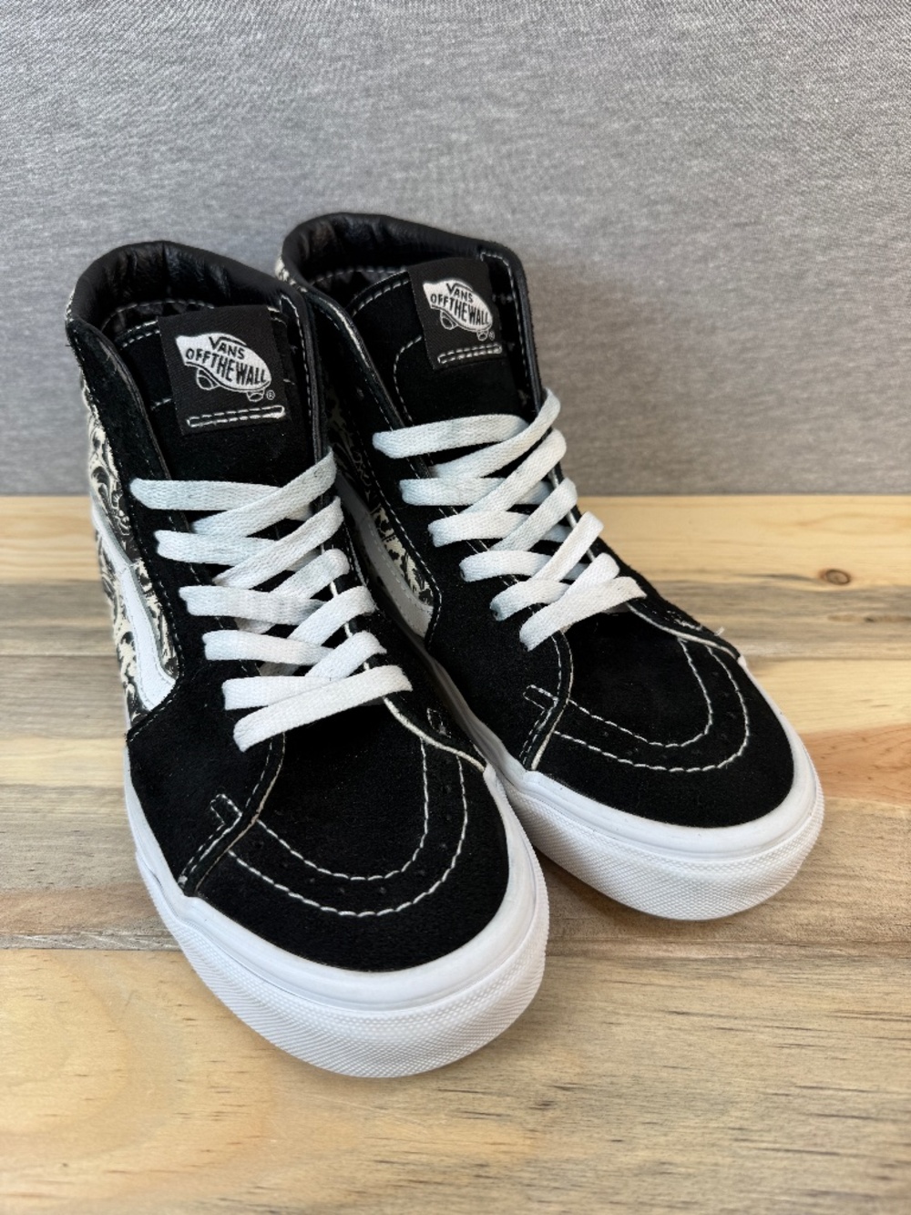 Vans Sk8-Hi Tapestry Skull Suede High Top Black Bone Sneakers Sizes: W 7.5, M 6